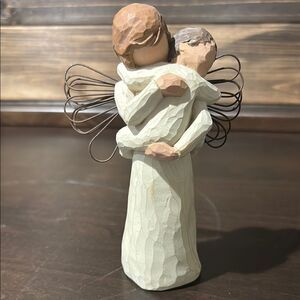 Willow Tree Angel’s Embrace 2002 Susan Lordi Statue Home Decor